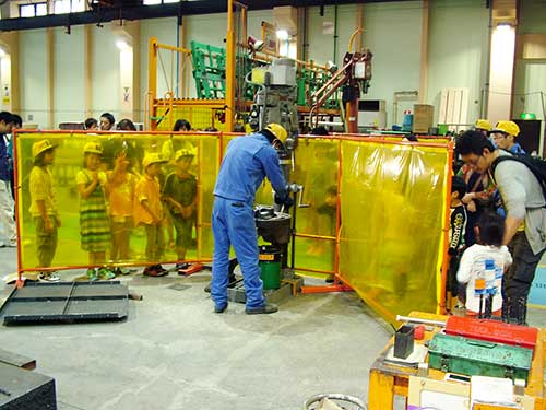 遊具製造_ボール盤実演